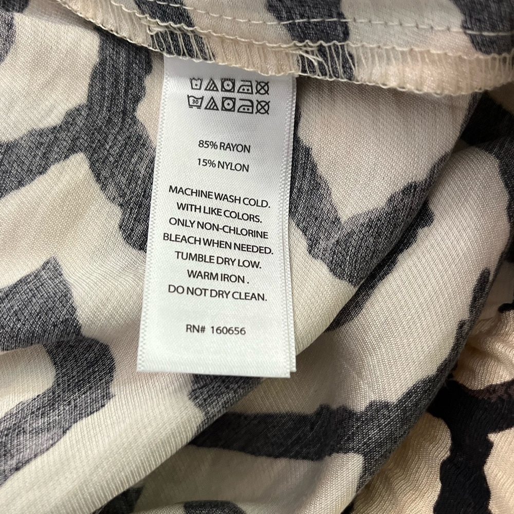 NWOT Sincerely Jules Black & Cream Geometric Wide Leg PantS Trousers Size Large - Picture 8 of 12